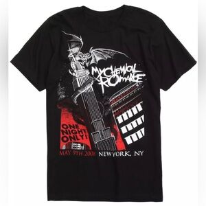 NWT Hot Topic Small My Chemical Romance NYC Dragon T-Shirt 2017 Sold Out Band